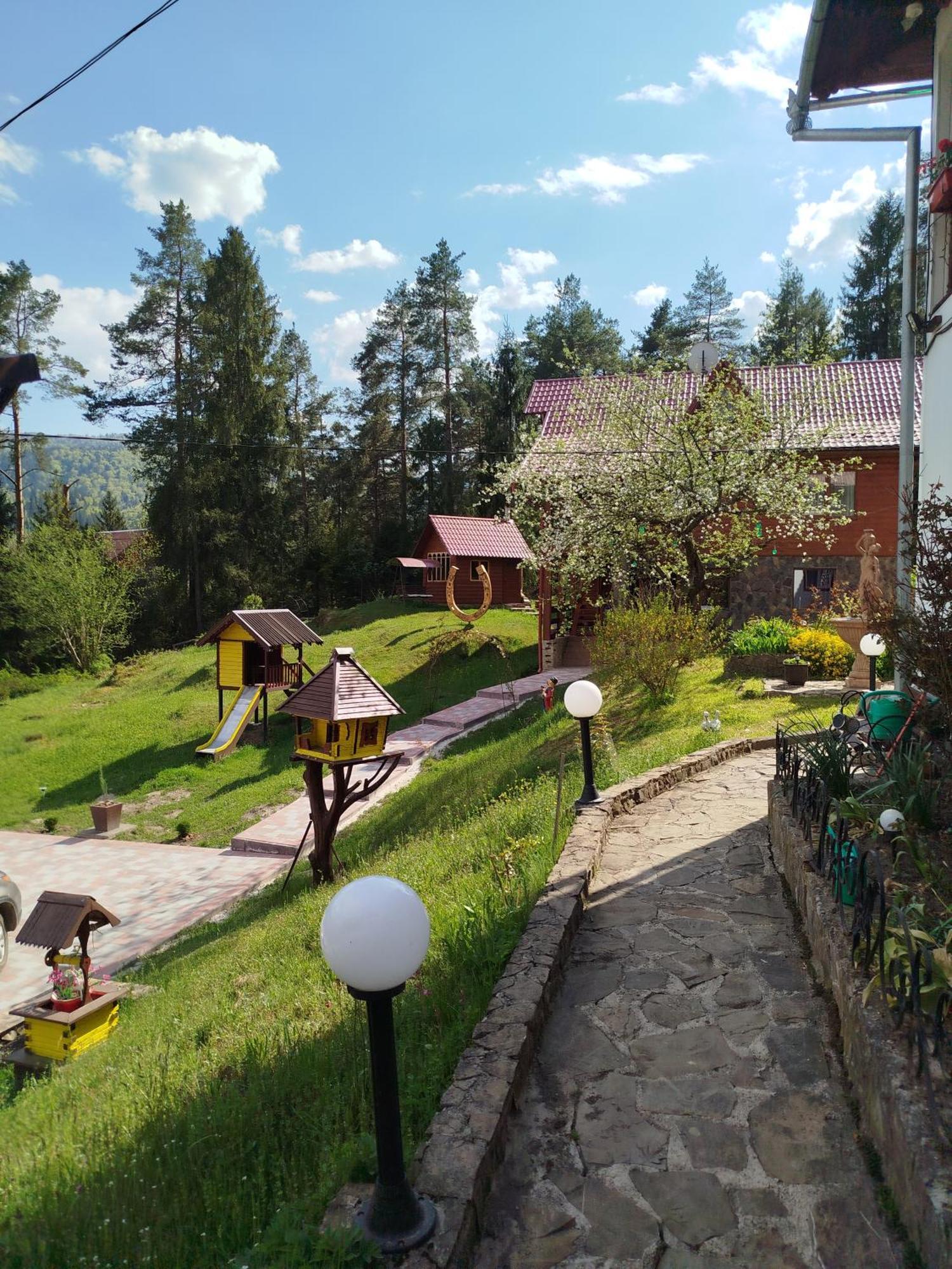 Лісова Казка Villa Yaremche Bagian luar foto